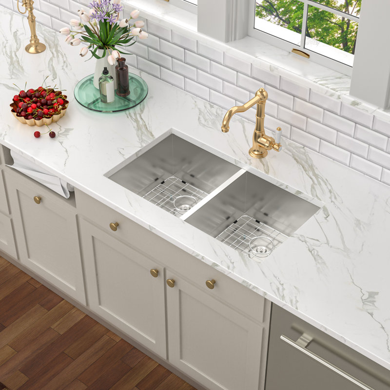 Évier de cuisine en acier inoxydable encastrable L 33 po x l 19 po, évier de cuisine à double cuve 50/50 avec grille d'évier, crépine et support à enroulement