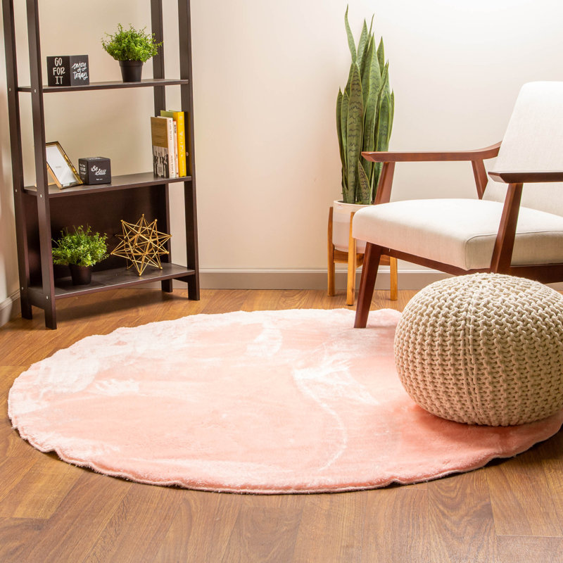 Avetta Faux Fur Indoor Rug, Round 5'3"