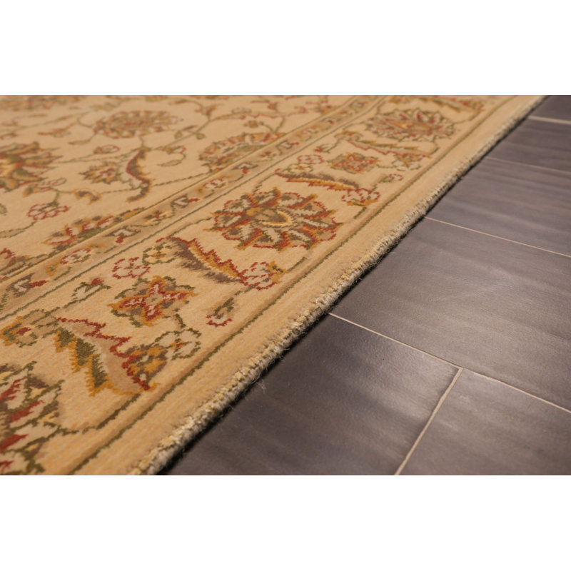 Pavone Wool Oriental Indoor Rug