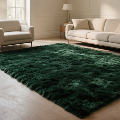 Stylish Fluffy Dark Green Plush Rug