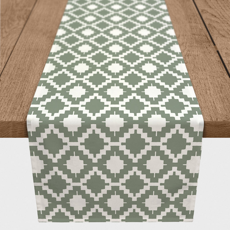 Chemin de table en losanges pointillé Nalston, 90 po x 16 po, Sauge vert, Géométrique 3