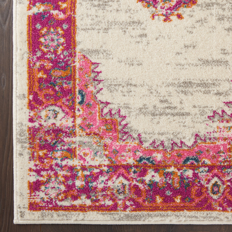 Tapis ivoire traditionnel Augusta, Rectangle 5 pi 3 po x 7 pi 3 po