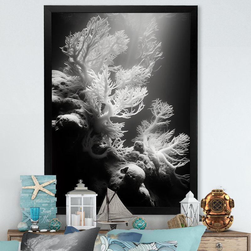 Anémone noire et blanche IV sur toile, H 40 po x l 30 po x P 1,5 po, Cadre photo noir