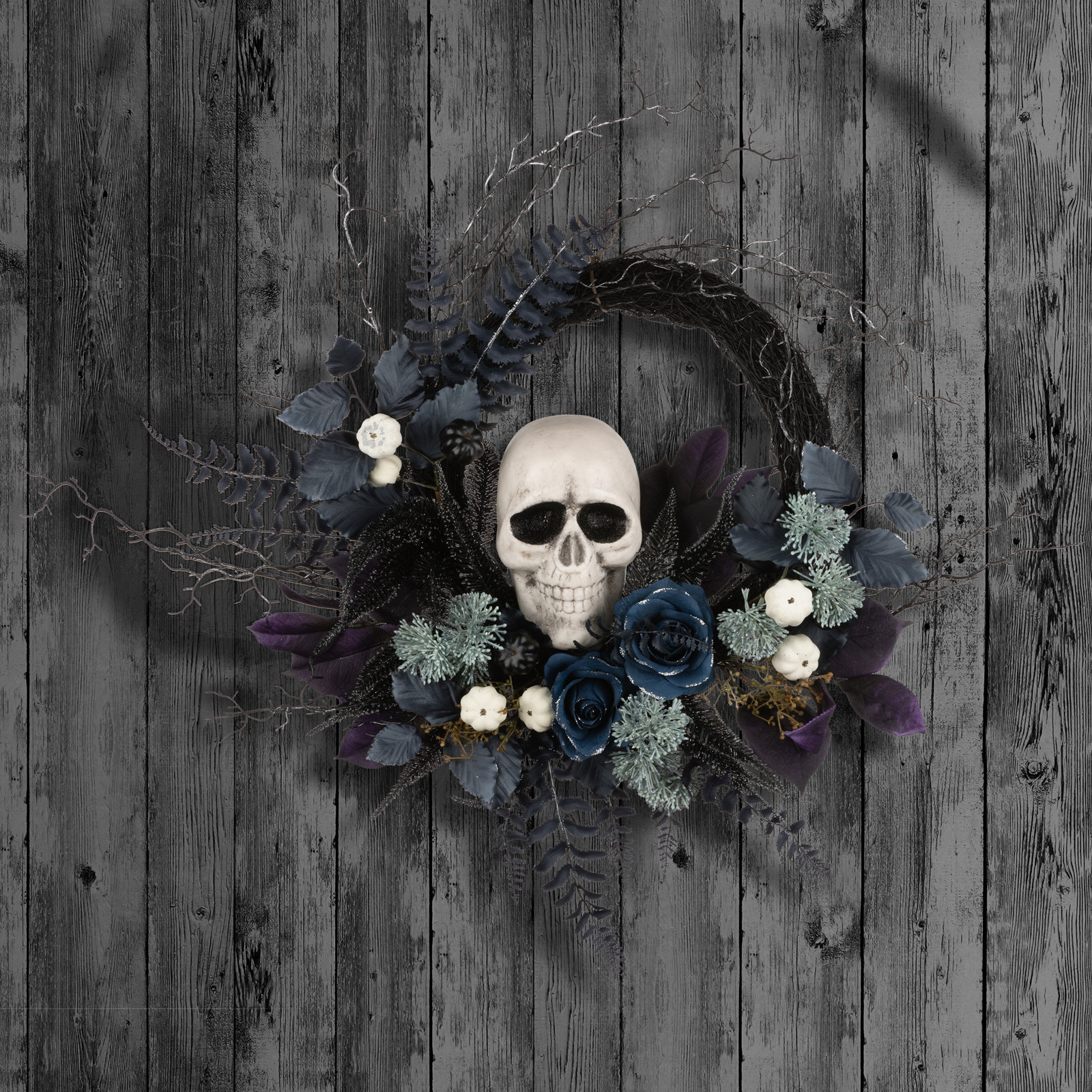 24in. Halloween Skull Wreath
