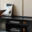 Meuble télé en bois massif noir classique-104901794