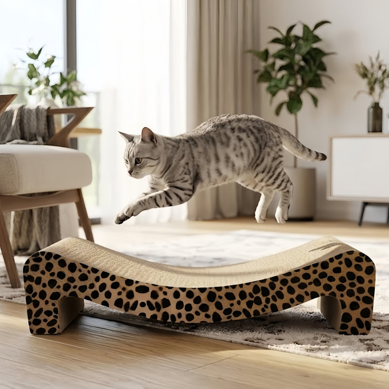 Grattoir en carton ondulé à imprimé léopard naturel, planche à gratter incurvée pour chats d'intérieur