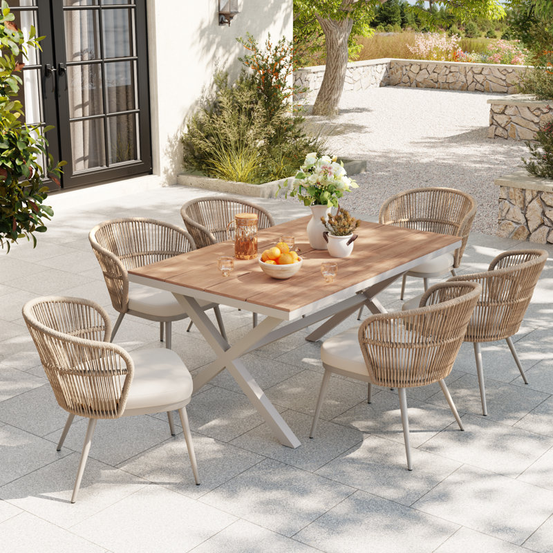 Outdoor 6-person Dining Set With Cushions