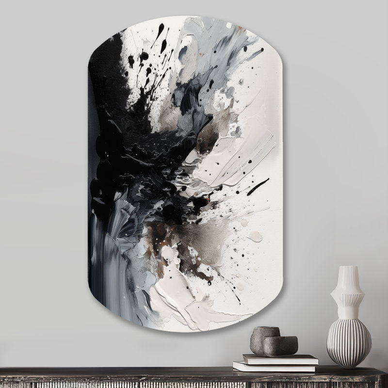 Sreeja noir texturé Splash Paint Art IV - peinture abstraite cylindrique, art mural noir asymétrique en métal
