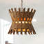 Lustre spectaculaire en bois à 4 lumières à intensité variable