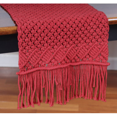 Arsula Runner Yarn Table Runnner