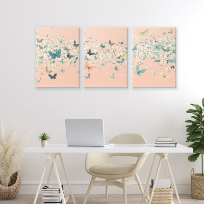 Ensemble de 3 toiles Blush Butterfly Soiree Triptych, design par Petal Prints Design