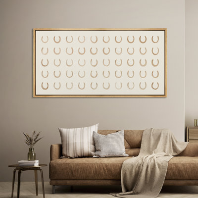 «Lucky Horseshoe Minimal Motif» en beige neutre
