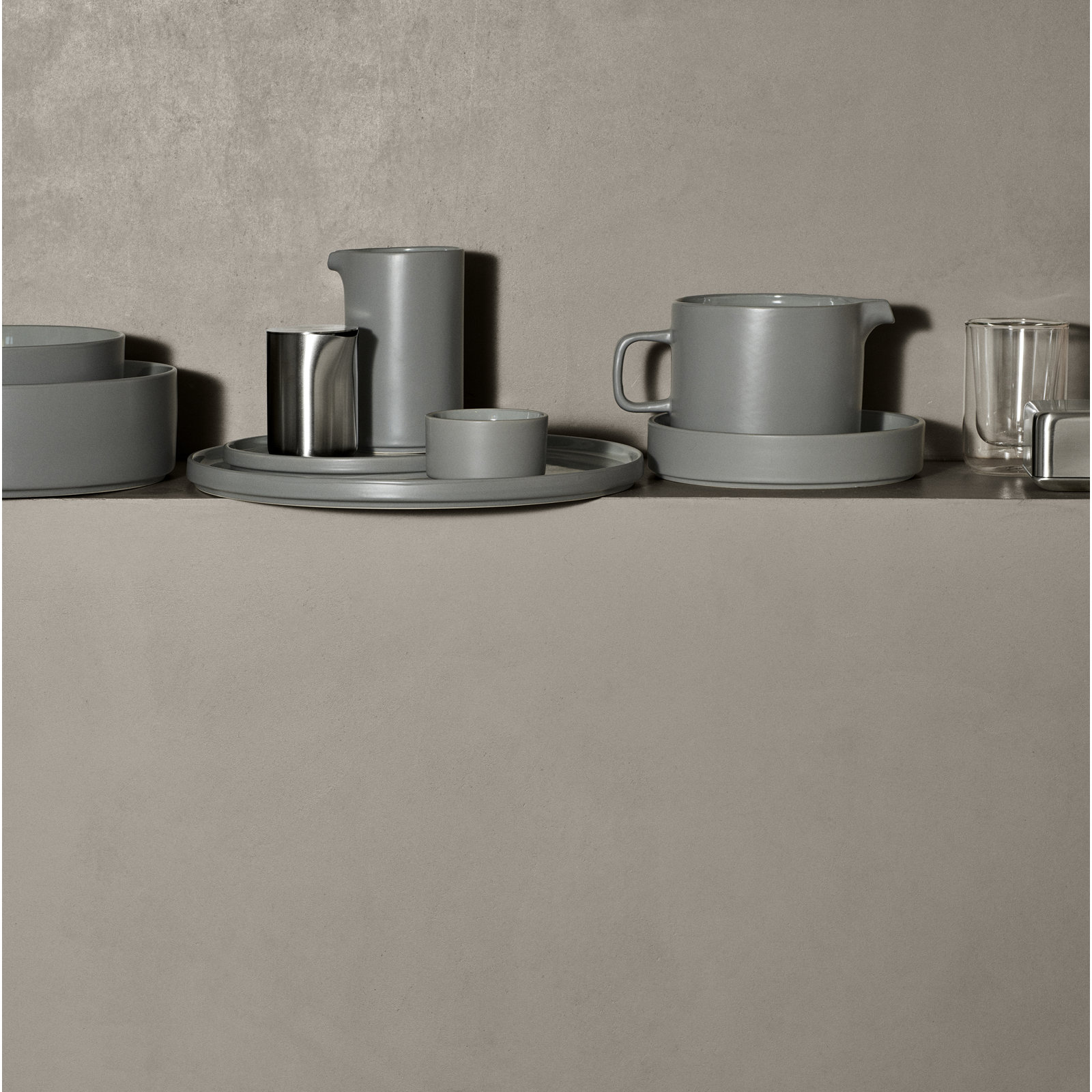 PILAR Stoneware 8" Dessert Plate, Pewter