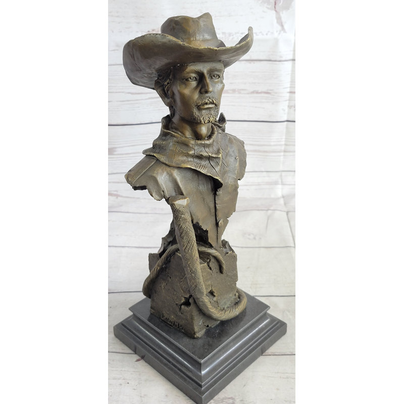 Figurines et sculptures