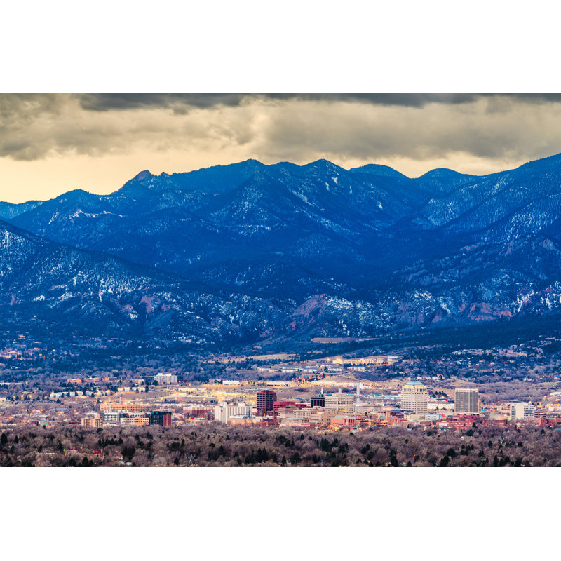 Colorado Springs, Colorado, H 32 po x l 48 po