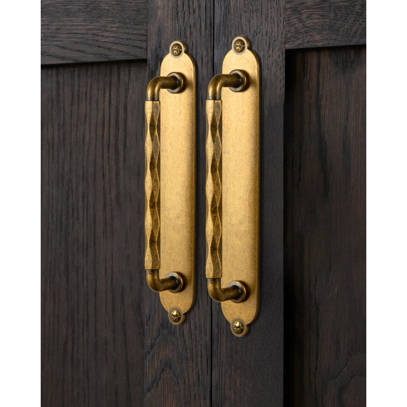 Poignée barre à découpes avec contre-plaque (G013), 5", Laiton antique