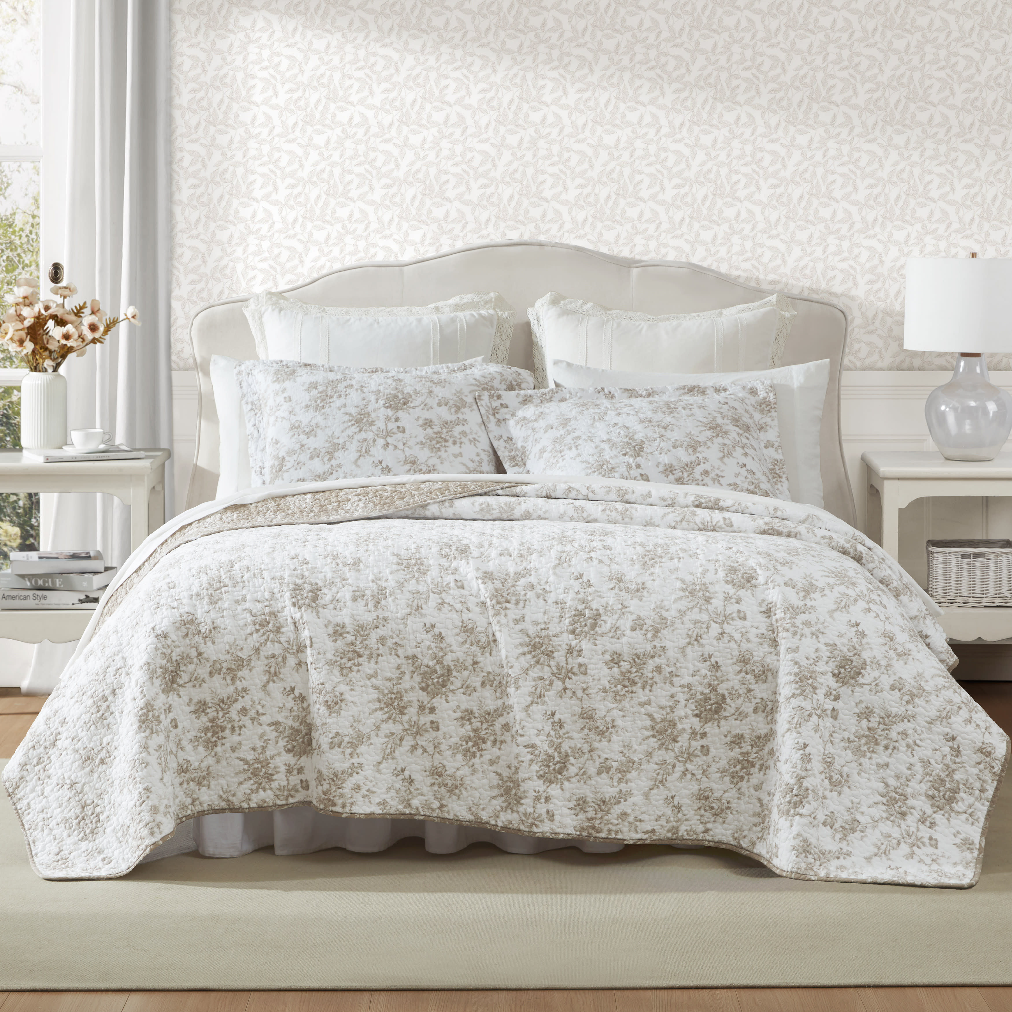 Laura Ashley Felicity Collection Quilt Set-100% Cotton, Reversible, All  Season Bedding with Matching Sham(s), Pre-Washed for Added Softness, Queen