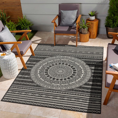 Tapis intérieur / extérieur 5 pi 3 po x 7 pi 3 po
