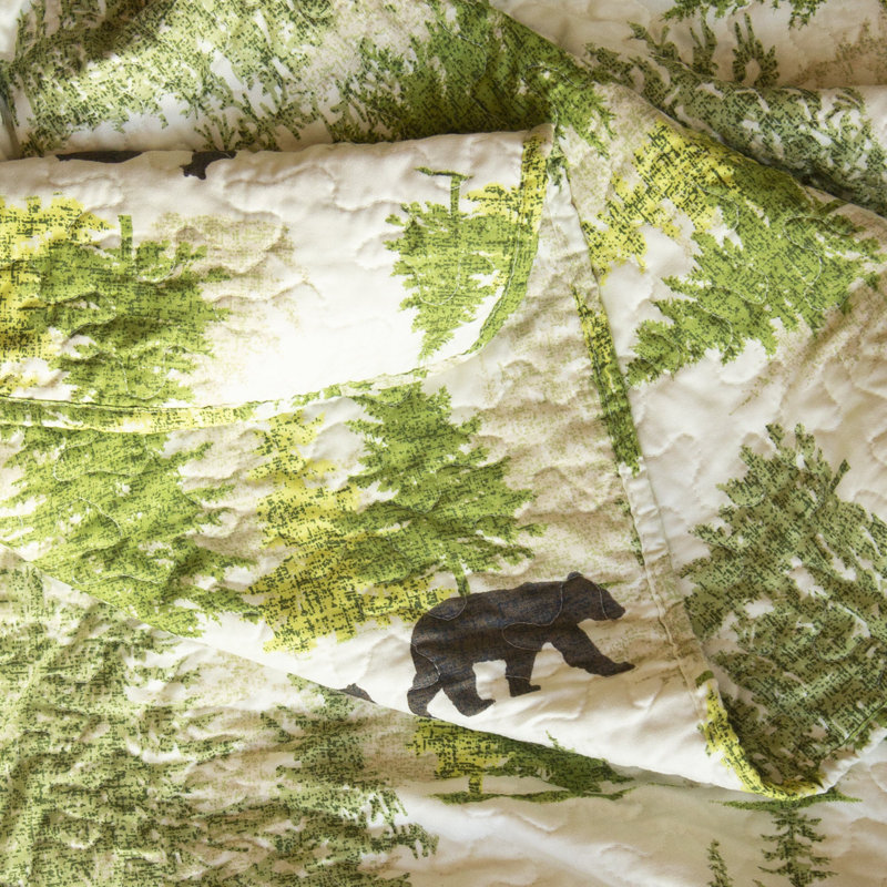Twin Pine Wilderness Microfiber Quilt Set in White and Green