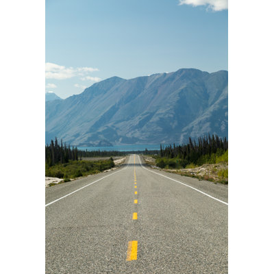 " Empty Yukon Highway "