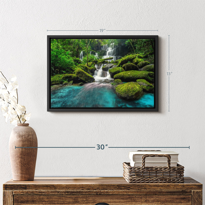 «Forest Waterfall Scene Wall Art», H 13 po x l 19 po