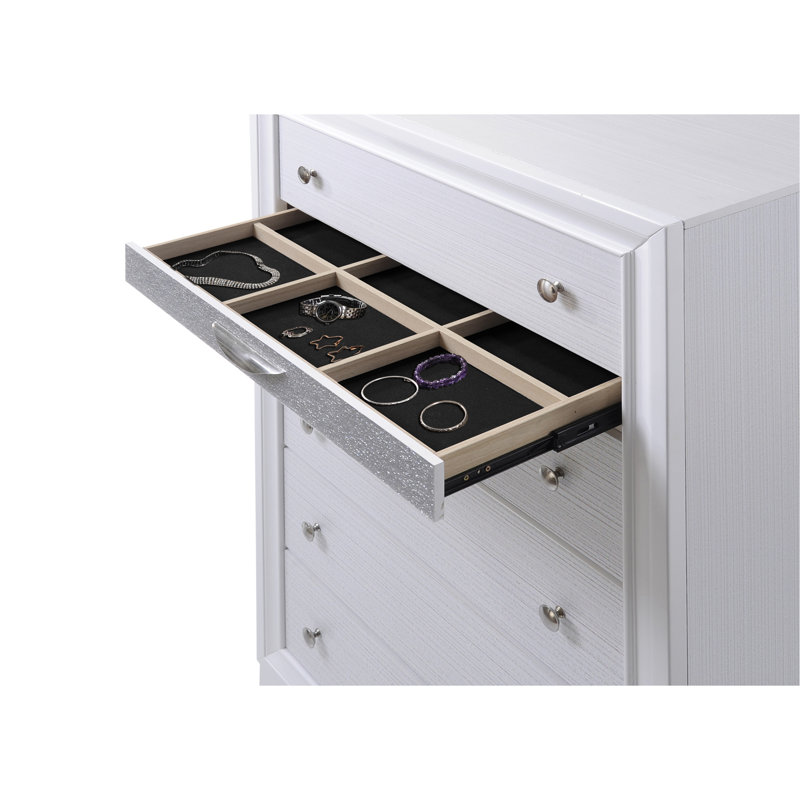 Commode 5 tiroirs de style traditionnel en bois de couleur blanche