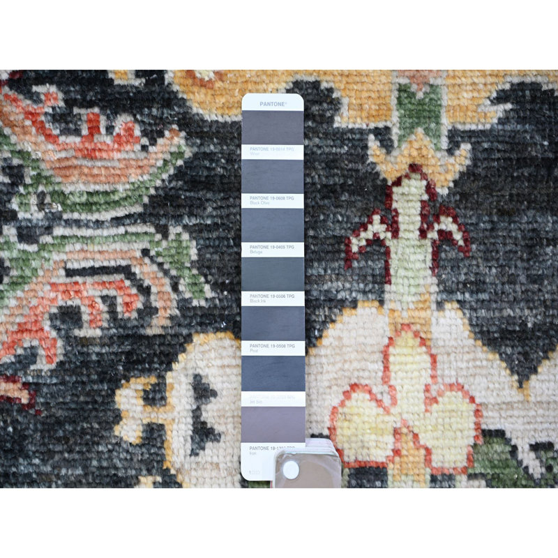 Tapis noir en laine noué à la main 6 pi 7 po x 9 pi 5 po Angora