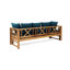Lit de jour Long Beach aux accents rustiques, en bois, recouvert de tissu imperméable, structure en bois et literie en textile.