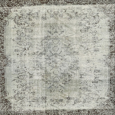 Tapis contemporain gris