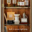 Vitrine Mid-Century en noyer, tablettes en verre