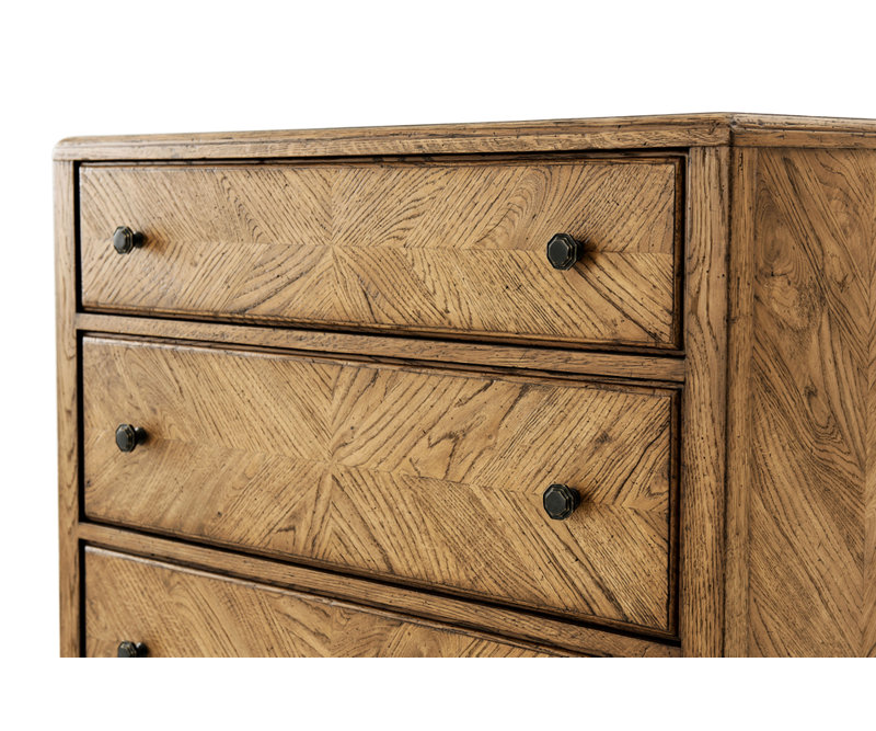Nova Armoire, Dawn
