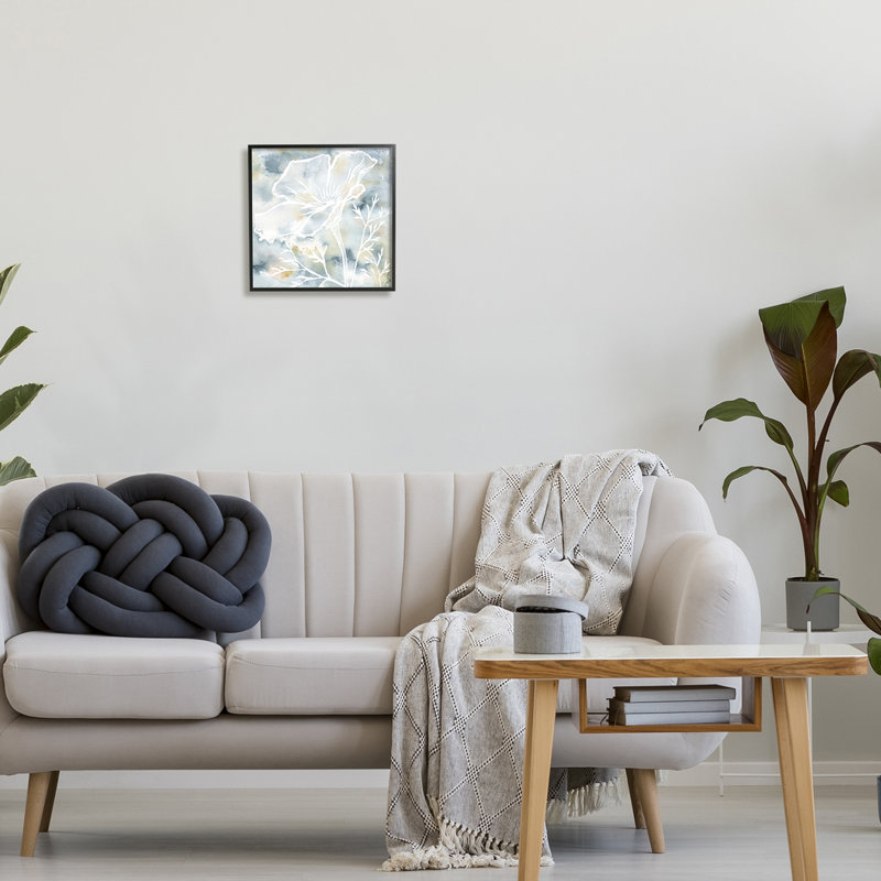 Pétales de fleurs blanches, Giclée encadrée noir minuit, H 12 po x l 12 po x P 1,5 po
