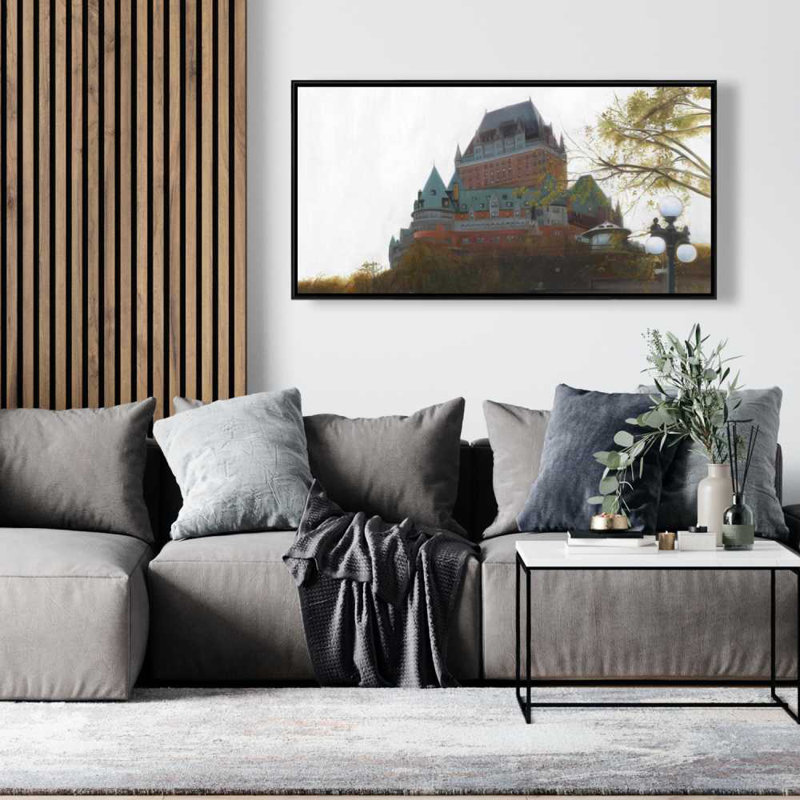 Le château de Frontenac en automne - art sur toile hyperréaliste, H 49,25 po x l 25,25 po