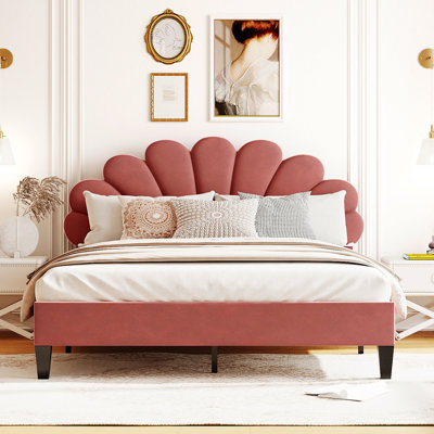 Lit tapissier attrayant de grande taille avec tête de lit en velours et tête de lit rouge
