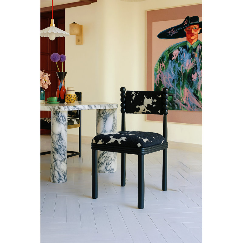 Chaise Hulu, Motif à taches de vaches noires, Noir