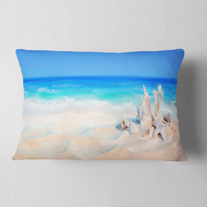 Coussin Beach Seashells on Seashore