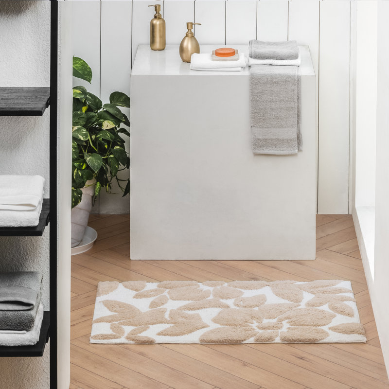 Tapis pour salle de bain Kratzer, l 21 po x L 34 po, Ivoire / Beige