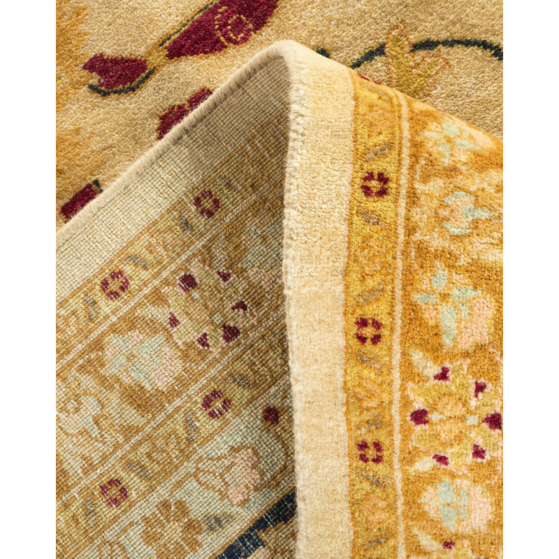 Tapis unique noué à la main Keenan - sable, 12 pi 3 po x 22 pi 5 po