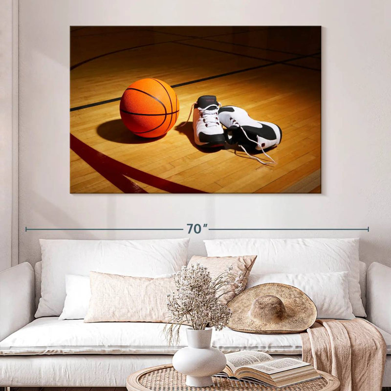 Ballon de basketball et chaussures Sireci, H 34 po x l 51 po