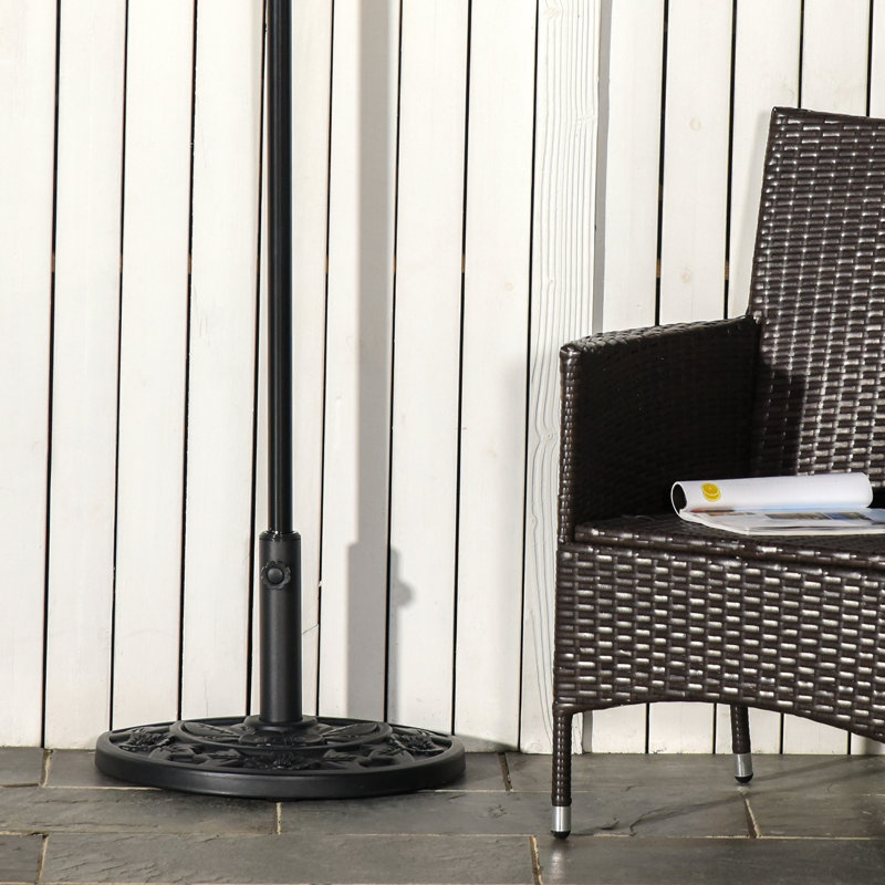 William 9kg Plastic Free Standing Umbrella Base