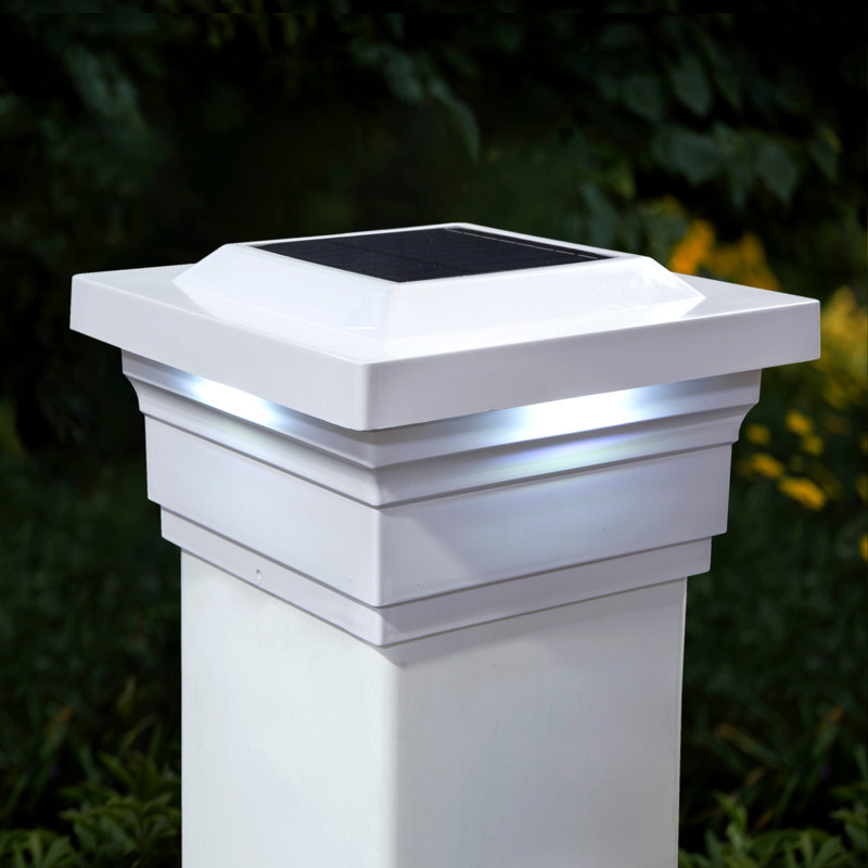 Majestic Solar Powered Integrated LED Fence Post Cap Light, White