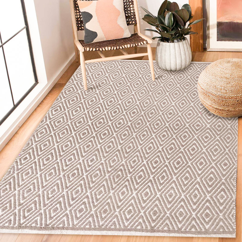 Sigel Handwoven Flatweave Taupe-White Rug, Rectangle 3' x 5'