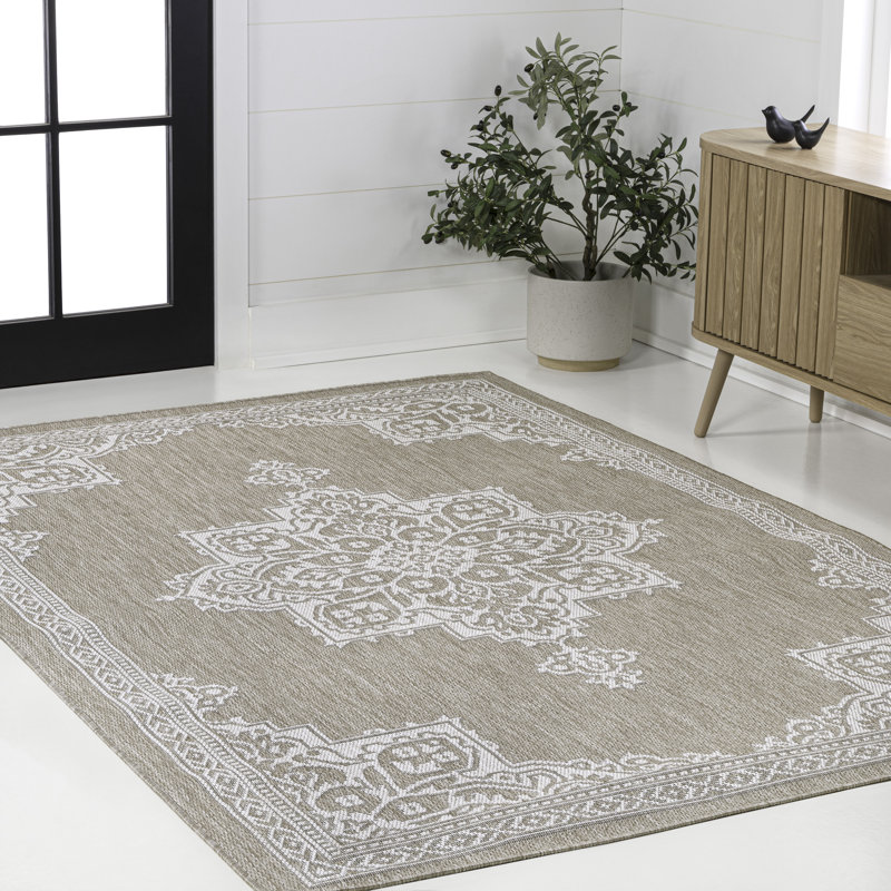 Hamler Vintage Casual Medallion Beige/Cream Indoor/Outdoor Rug, Rectangle 5'3" x 7'7"