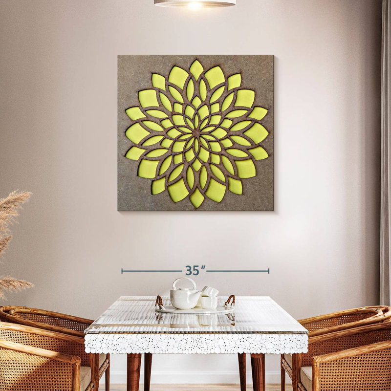 Mandala jaune Kerner, H 36 po x l 36 po