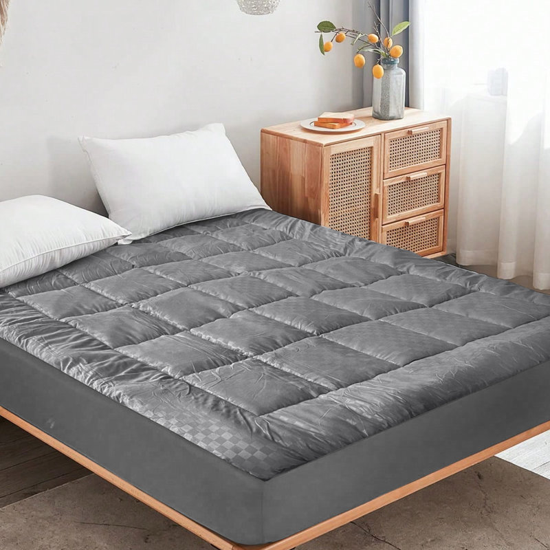 Solid-color embossed mattress bedspread, King, Gray