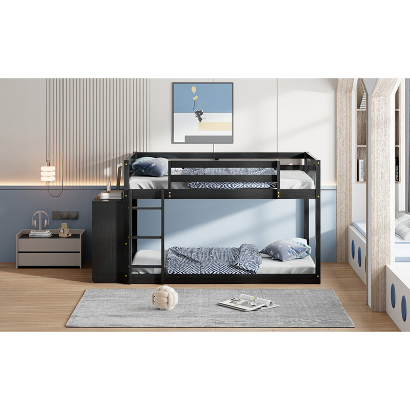 double superposé de couleur double avec options de rangement, 4 tiroirs et 3 tablettes, bois massif pour une chambre fonctionnelle et style de tablettes