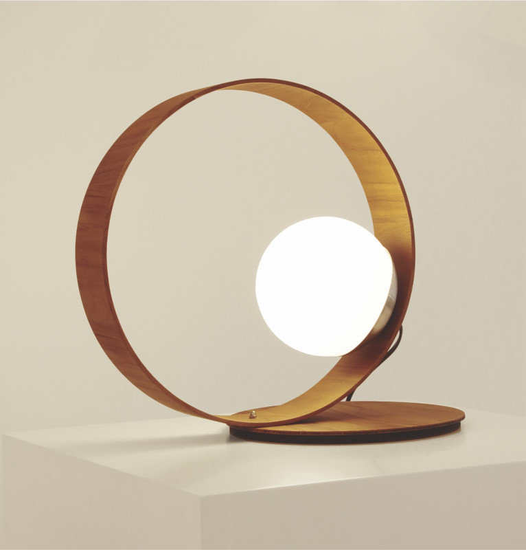 Louro Freijo Modern Table Lamp with Frosted Glass LED