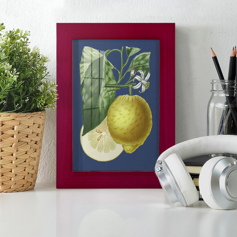 «Camargue French Lemon On Navy I», impression sur papier, Rouge cerise, H 6 po x l 4 po x P 1 po