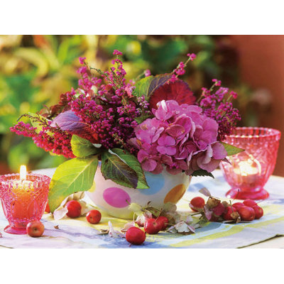 Art mural en toile avec bougies lumineuses DEL et arrangement floral rose avec baies 11,75 po x 15,75 po