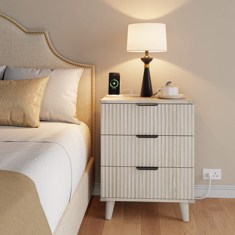  1 Pc Wood Nightstand With Charging Station,Modern Side Table With 3 Drawers, Bedside End Table With 2 USB Ports And 2 AC Outlets, Night Stand For Bedroom, Small Dresser For Small Spaces